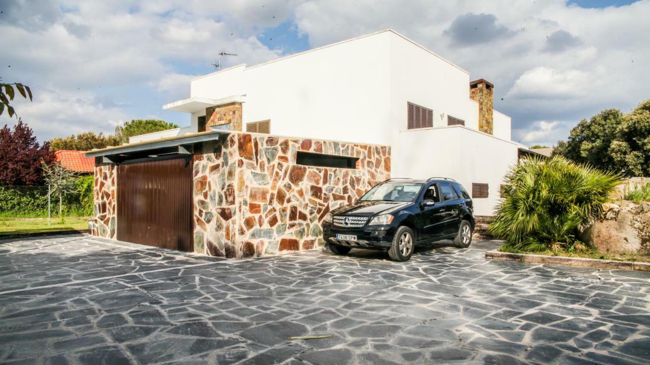 Villa La Roca Madrid Guadarrama Extérieur photo